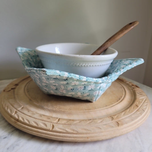 Daisy Dot Bowl Cozy