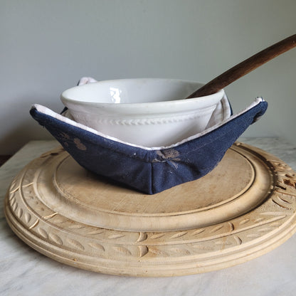 Reversible Taupe Gingham Bowl Cozy